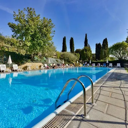 Popoltaio-schiacciato Sleeps 4 Pool Air Con Апартаменты Ravigliano