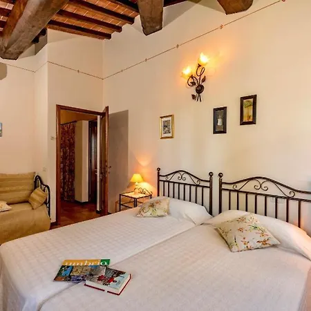 Апартаменты Popoltaio-schiacciato Sleeps 4 Pool Air Con