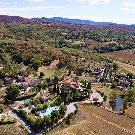 Popoltaio-schiacciato Sleeps 4 Pool Air Con
